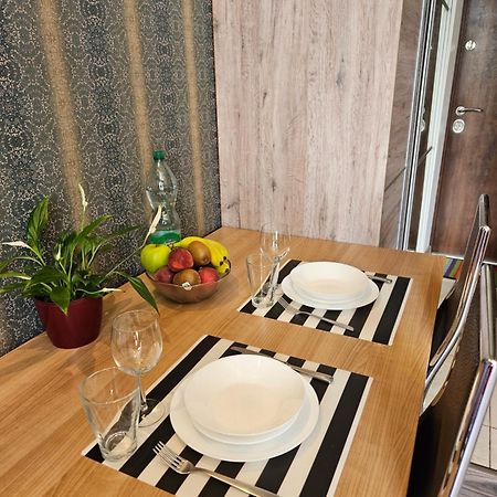 Studio Close To Royal Lazienki Park, Недалеко От Олинек Варшава Экстерьер фото